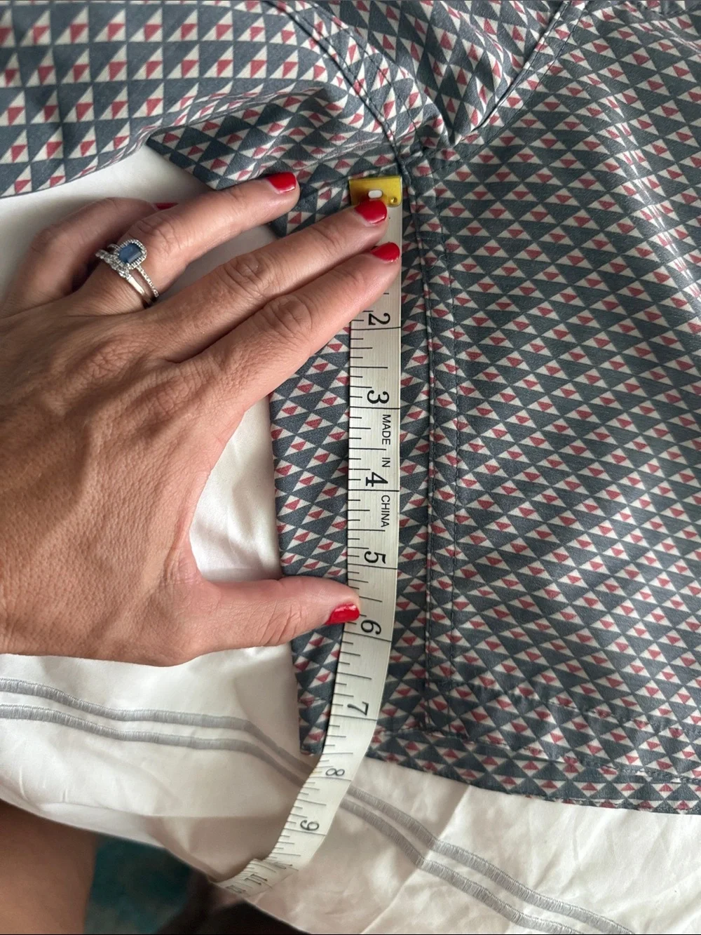 Faherty  Geometric Swim Board Shorts with Coral Accents Sz 29